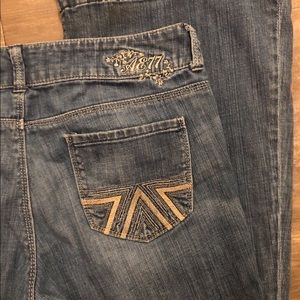 The Perfect Flare Ae Jeans 🌿